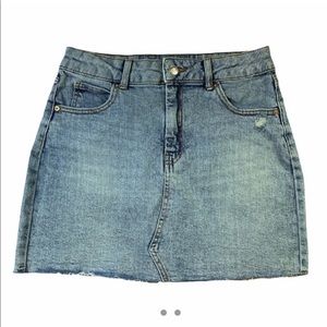 Wild fable distressed skirt
